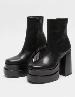 STEVE MADDEN Cobra Platform Boots