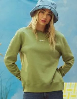 NIKE Sportswear Phoenix Womens Oversized Crop Crewneck Sweatshirt