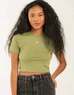 NIKE Sportswear Essential Womens Crop Tee