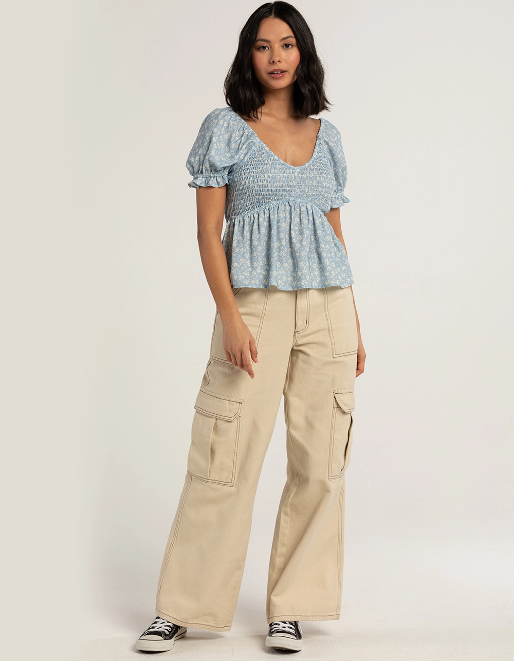 RSQ Womens Ditsy Floral Smock Open Back Top - Image 4