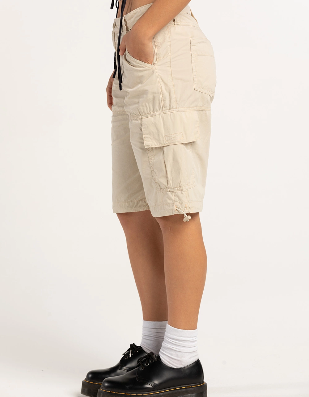 BDG Urban Outfitters Board Y2K Womens Cargo Shorts - Image 3
