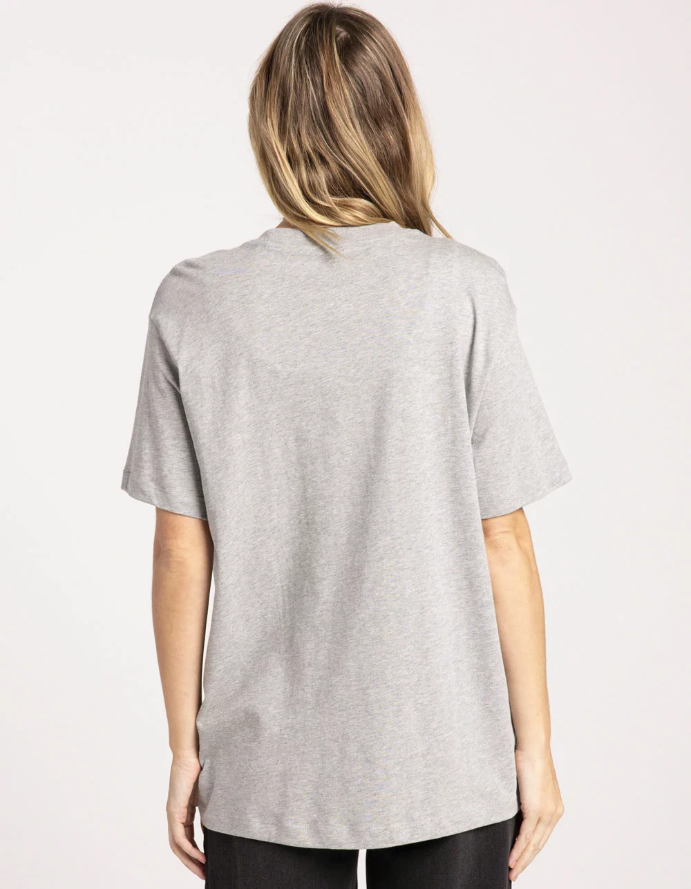 NIKE Sportswear Essentials Womens Tee - Image 4